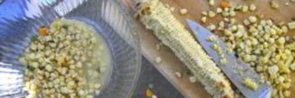 салат из кукурузы, болгарского перца и авокадо