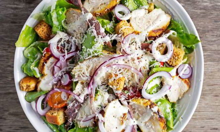 Рецепт салата из курицы и китайской капусты с сыром