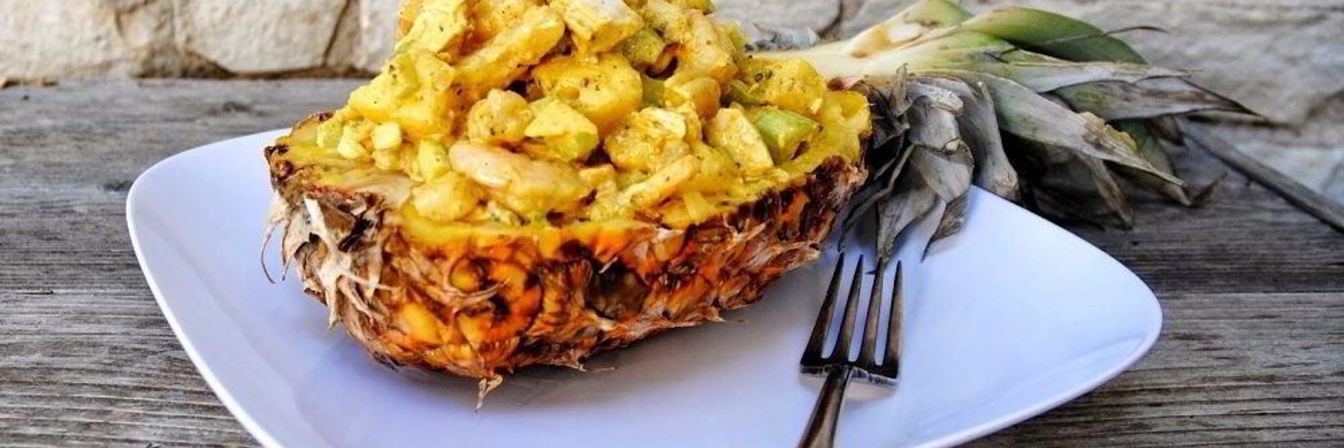 Салат из курицы с ананасом