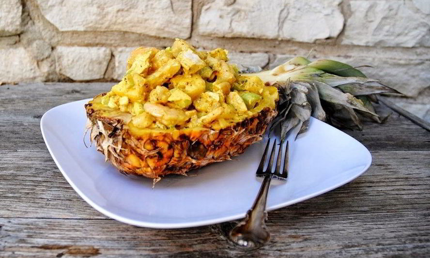 Рецепт салата из курицы с ананасом