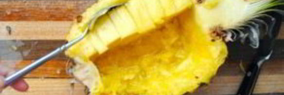 салат из курицы с ананасом