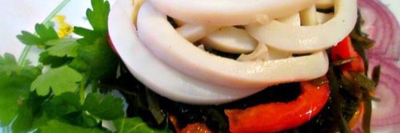 салат из морской капусты с кальмарами