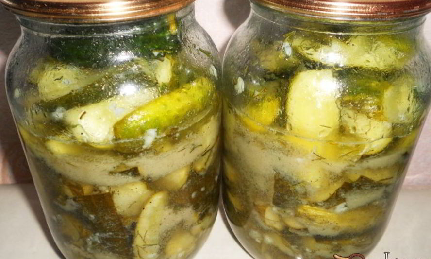 Рецепт салата из огурцов с чесноком