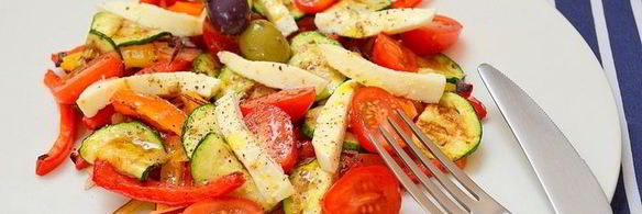 салат из овощей-гриль с моцареллой