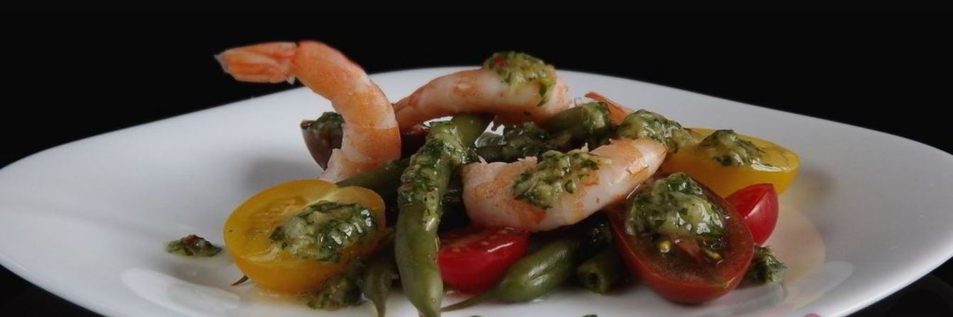 Салат из помидоров с креветками