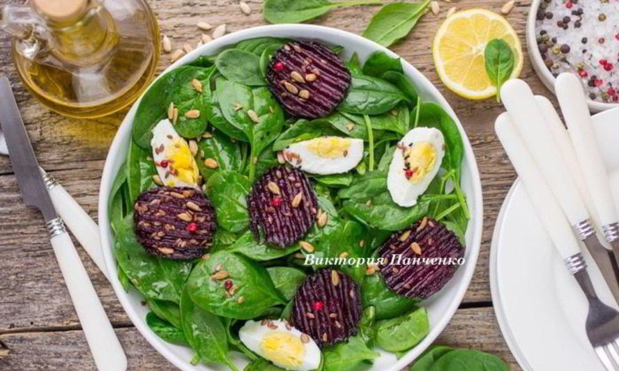 Рецепт салата из шпината с запеченной свеклой