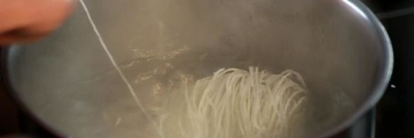 салат из свиных ушек