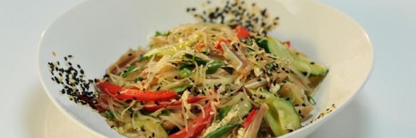 салат из свиных ушек