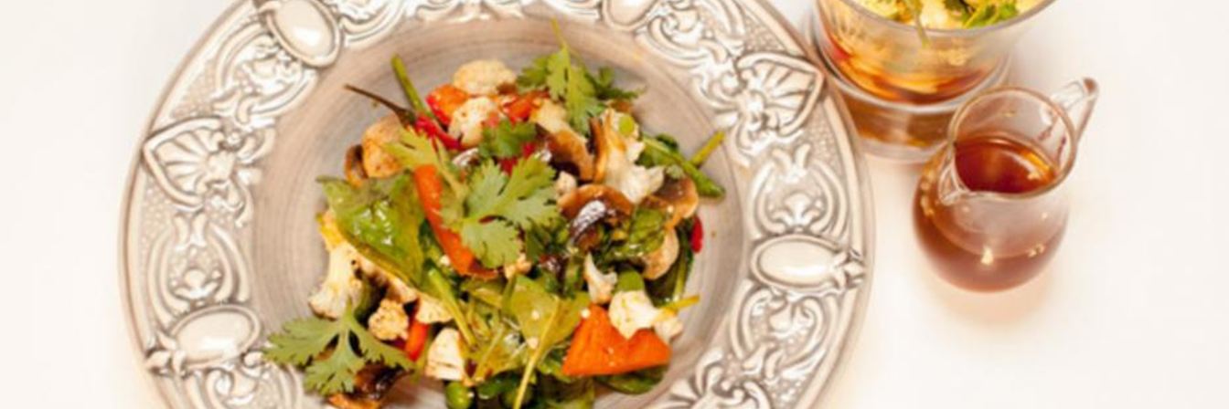 Салат из сырой цветной капусты и цветная капуста по-корейски