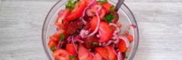 салат охотничий с колбасой