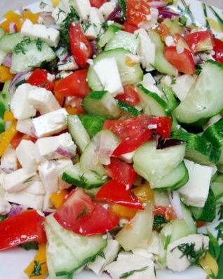 Салат с адыгейским сыром