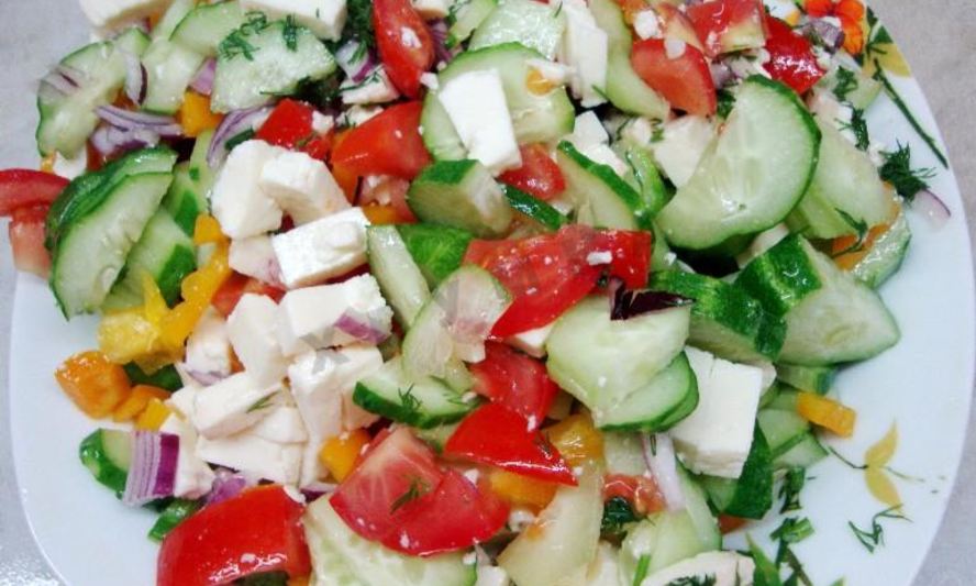 Рецепт салата с адыгейским сыром