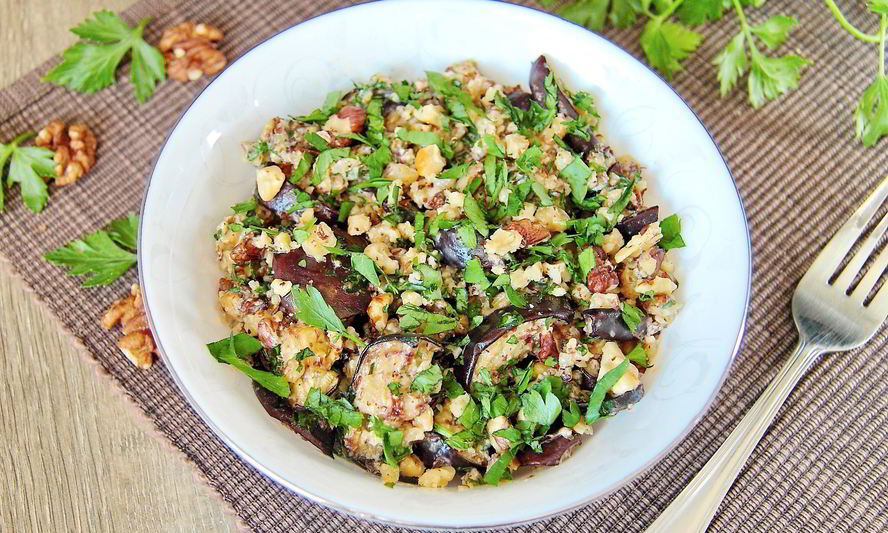 Рецепт салата с баклажанами и грецкими орехами
