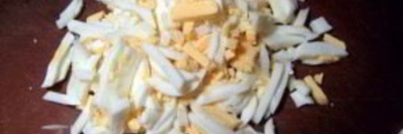 салат с грибами и ветчиной