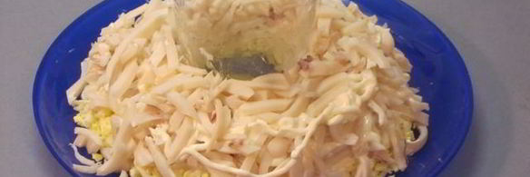 салат с кальмарами