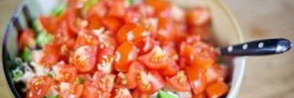 салат с крабовыми палочками и фасолью