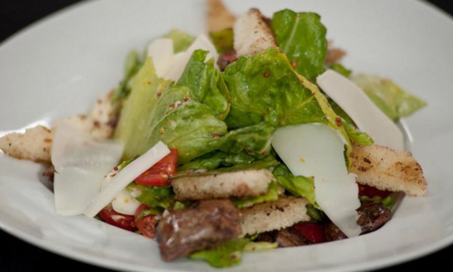 Рецепт салата с куриной печенью и желудочками