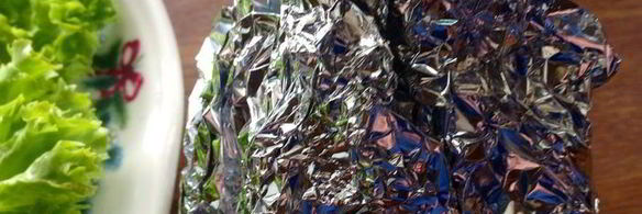 салат с печеной свеклой и черносливом