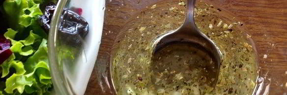 салат с печеной свеклой и черносливом