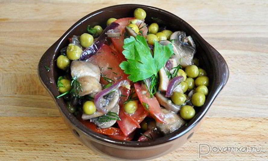 Рецепт салата с помидорами и грибами