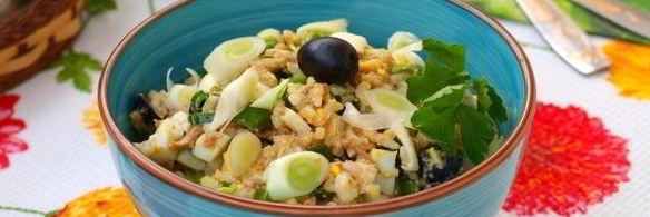 салат с тунцом и рисом