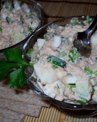 Салат с тунцом с огурцом