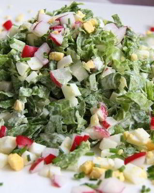 Салат с яйцом и редисом