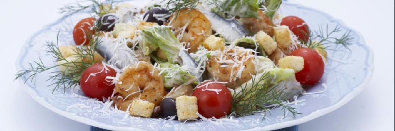 Салат Цезарь с креветками