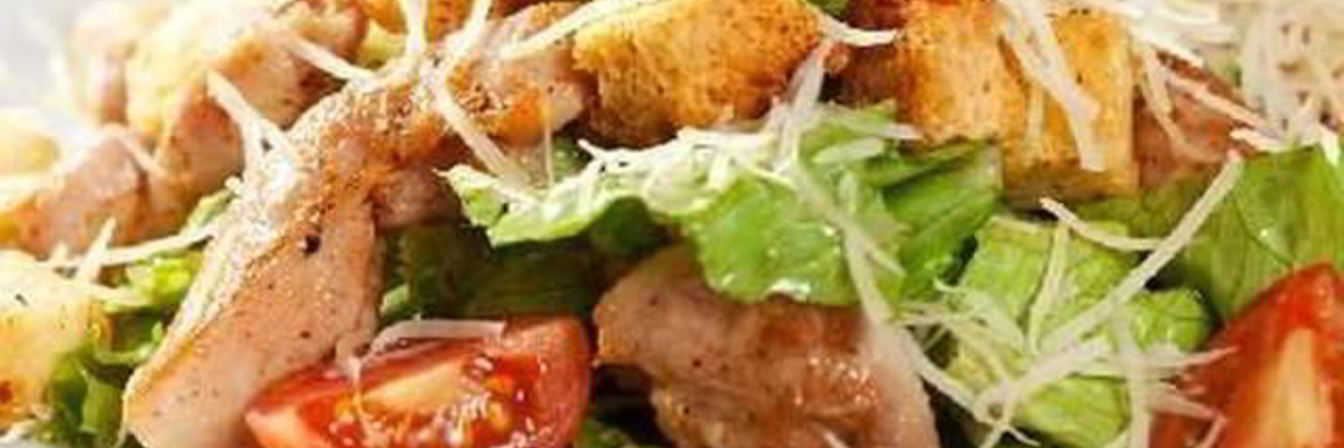 Салат цезарь с курицей