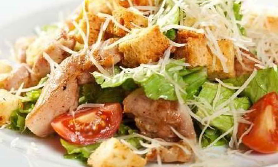 Рецепт салата цезарь с курицей