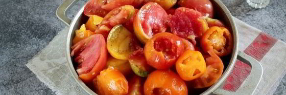 вареный салат из сладкого перца и помидоров на зиму