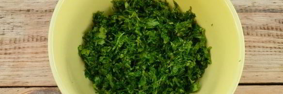 кефирный соус с чесноком и кинзой