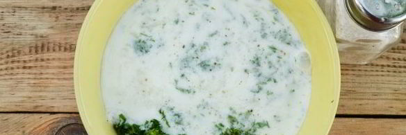 кефирный соус с чесноком и кинзой