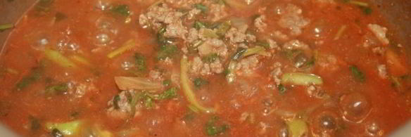 легкий мясной соус с кинзой и болгарским перцем для спагетти в мультиварке