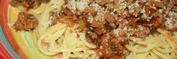 легкий мясной соус с кинзой и болгарским перцем для спагетти в мультиварке