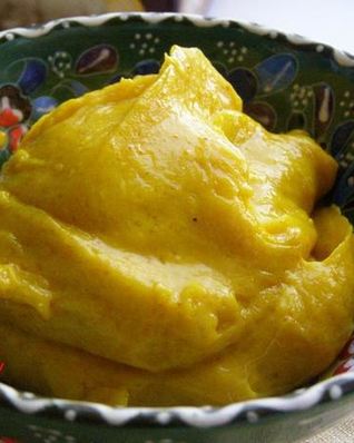 Соус с горчицей и куркумой