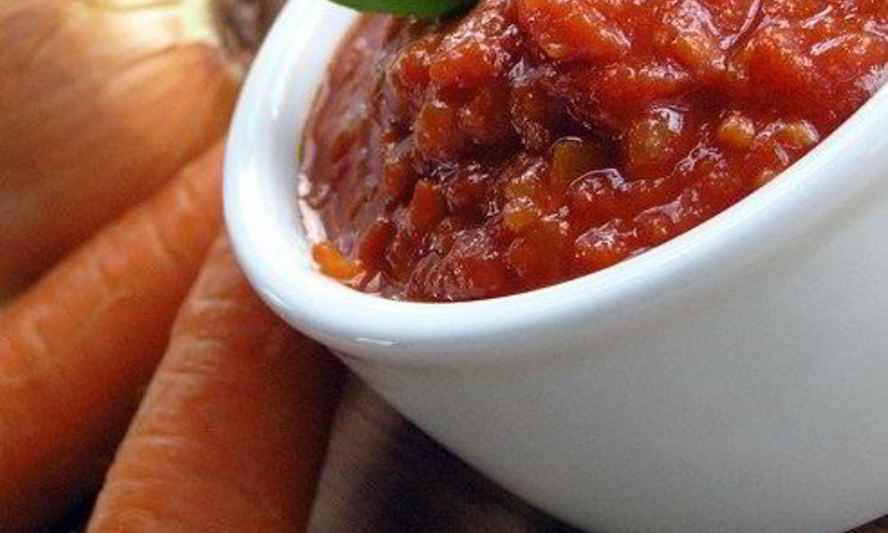 Рецепт томатного соуса с чесноком