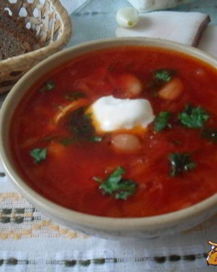 Борщ с фасолью и яблоками