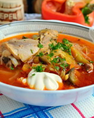 Борщ с курицей и баклажанами