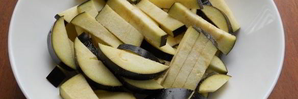 борщ с курицей и баклажанами