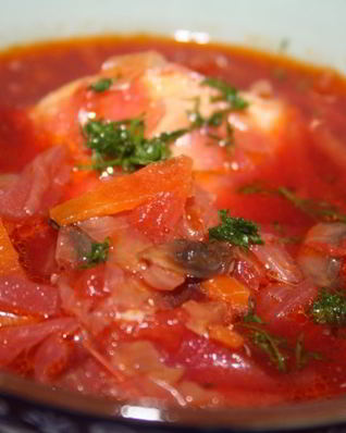 Борщ с шампиньонами на куриных окорочках