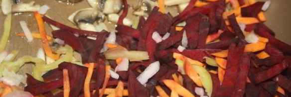 борщ с шампиньонами на куриных окорочках