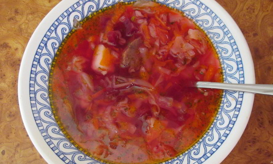 Рецепт борща с тушенкой и помидорами