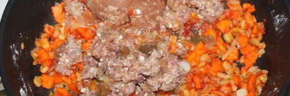 борщ с тушенкой