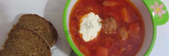 борщ сибирский с фрикадельками и томатной пастой