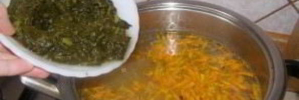 борщ со щавелем и яйцом