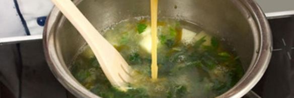 борщ зеленый с крапивой