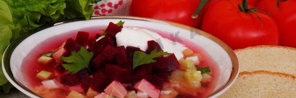 холодный борщ из маринованной свеклы с колбасой