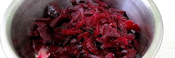 красный борщ с фасолью и копченостями