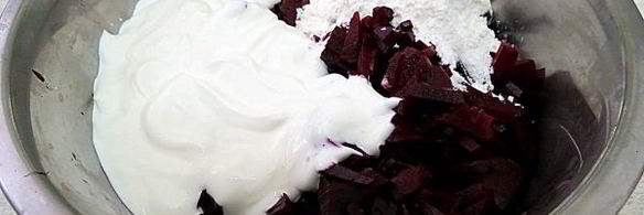 красный борщ с фасолью и копченостями